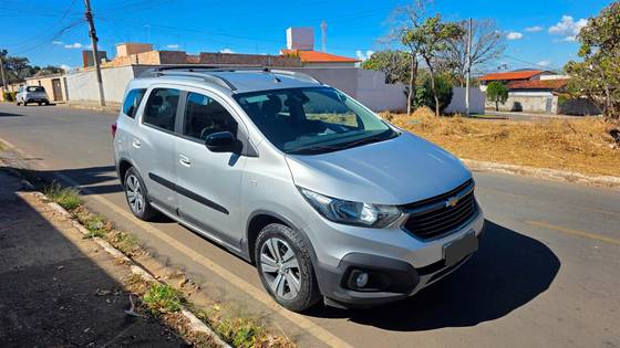 CHEVROLET SPIN 1.8 ACTIV 8V FLEX 4P AUTOMÁTICO CHEVROLET SPIN 1.8 ACTIV 8V FLEX 4P AUTOMÁTICO